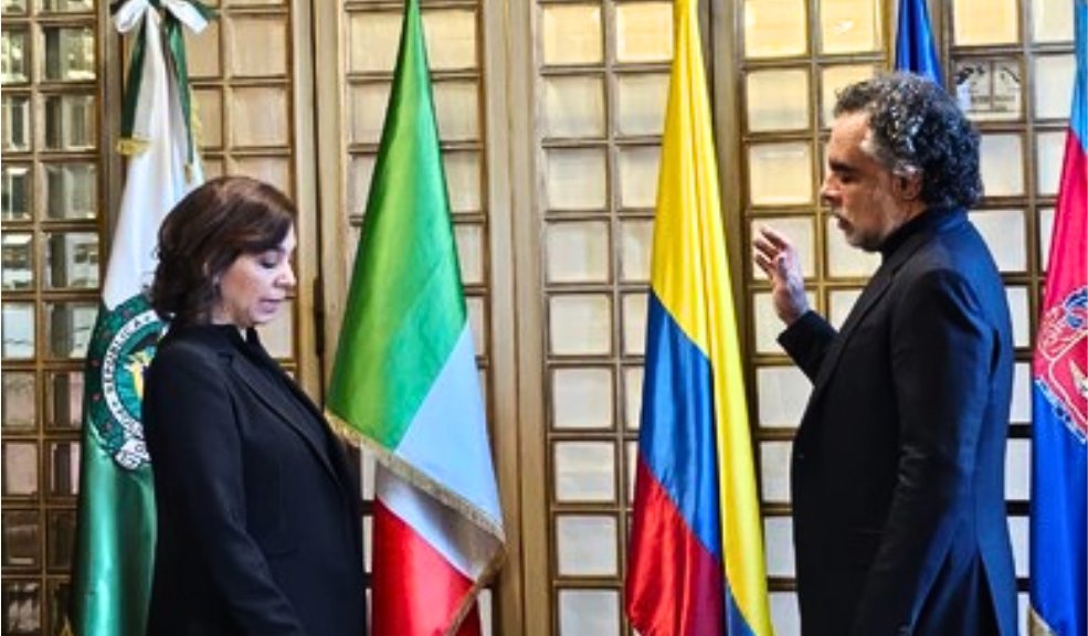 Benedetti le agradeció a Petro por su nombramiento como embajador de Colombia ante la FAO Armando Benedetti, el nuevo embajador de Colombia ante la FAO, le agradeció desde Roma al presidente, Gustavo Petro, su designación y aseguró que trabajará desde su nuevo cargo para ayudar en los proyectos del Gobierno sobre reducción del hambre y agricultura.