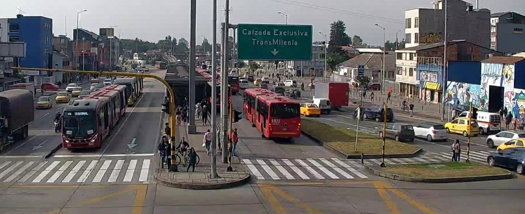 A esta hora se presentan manifestaciones en la calle 26 1 A esta hora se presentan manifestaciones en la calle 26 Los manifestantes se encuentran bloqueando la calle 26 (Av. Dorado) con carrera 67.