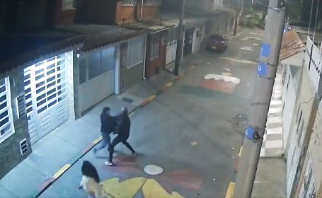 Captan intento de robo en Madelena: presunto ladrón habría resultado herido 1 Captan intento de robo en Madelena: presunto ladrón habría resultado herido La víctima reacciona y habría dejado herido al presunto ladrón.
