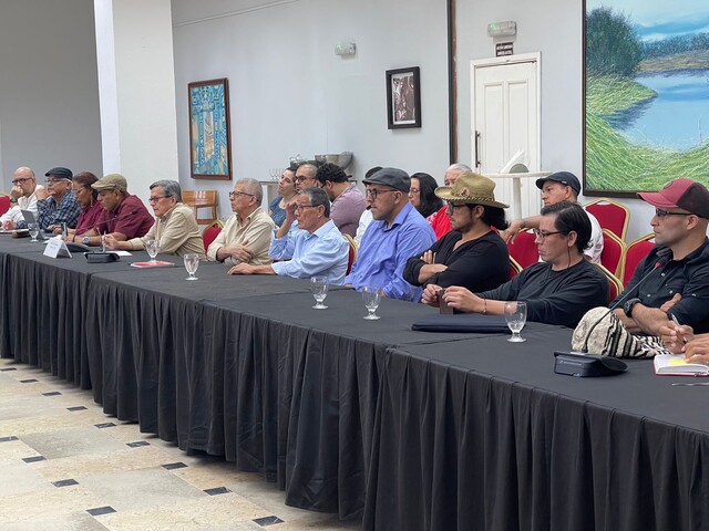 Cuba acepta acompañar un eventual proceso de paz con la Segunda Marquetalia 1 Cuba acepta acompañar un eventual proceso de paz con la Segunda Marquetalia El Gobierno cubano, por medio de su Canciller, manifestó su intención de apoyar los diálogos de paz con la Segunda Marquetalia que recién fueron anunciados.