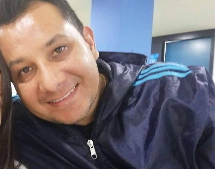 Drama por presunta negligencia médica: ingeniero se encuentra en estado vegetativo 1 Drama por presunta negligencia médica: ingeniero se encuentra en estado vegetativo Desde hace 39 días los familiares de Carlos Alexánder Orjuela Prieto, un ingeniero de sistemas de 45 años, viven un verdadero calvario, pues desde el pasado 21 de enero el hombre se encuentra en estado vegetativo por, lo que ellos mismos catalogaron, un mal procedimiento.