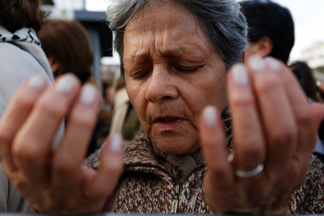 El espíritu santo está en nuestra vida cotidiana 1 El espíritu santo está en nuestra vida cotidiana Todas las personas que aseguran haber recibido el Espíritu Santo sostienen que su vida les cambió y que se transformaron para bien.