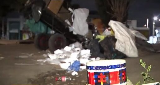 Escalofriante: encuentran cuerpo al interior de una carreta en Barrios Unidos 2 Escalofriante: encuentran cuerpo al interior de una carreta en Barrios Unidos El cuerpo del hombre fue hallado en el barrio 7 de Agosto, en Barrios Unidos.