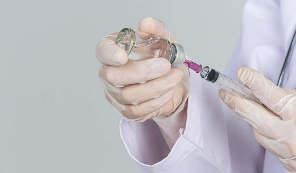 Estas son las variedades de insulina que tienen problemas de abastecimiento 2 Estas son las variedades de insulina que tienen problemas de abastecimiento Según el Invima, a corte de 25 de febrero de 2024, de las nueve insulinas autorizadas para su comercialización en el país, tres de ellas están enfrentando problemas de abastecimiento.