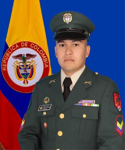 Este es el soldado señalado de asesinar a capitán y sargento del Ejército Al menos dos militares muertos y dos más heridos provocó el ataque de un soldado en hechos confusos ocurridos en el Batallón de Selva No. 49, ubicado en La Tagua, Putumayo.