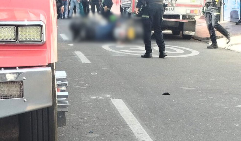 Expolicia que abatió a ladrones en Antonio Nariño fue puesto en libertad 2 Expolicia que abatió a ladrones en Antonio Nariño fue puesto en libertad El pasado martes, un nuevo asalto a un establecimiento comercial se presentó en el barrio Santander (Antonio Nariño). Entre las víctimas se encontraba un expolicía, quien frustró el hurto y abatió a dos delincuentes, hecho por el cual fue detenido.
