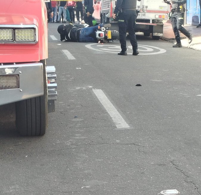 "Me arrepiento": habló expolicía que disparó a dos ladrones en Antonio Nariño 1 "Me arrepiento": habló expolicía que disparó a dos ladrones en Antonio Nariño El expolicía se encuentra en libertad pero está vinculado a una investigación que se está llevando a cabo.