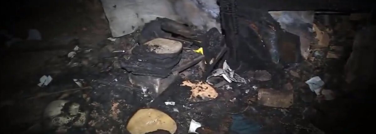 Habitantes de Ciudad Bolívar pasaron la noche a la intemperie tras fuerte incendio 2 Habitantes de Ciudad Bolívar pasaron la noche a la intemperie tras fuerte incendio Este domingo se presentó un fuerte incendio en el barrio Santa Viviana de Ciudad Bolívar, el cual consumió al menos 11 viviendas y dejó a dos personas heridas.