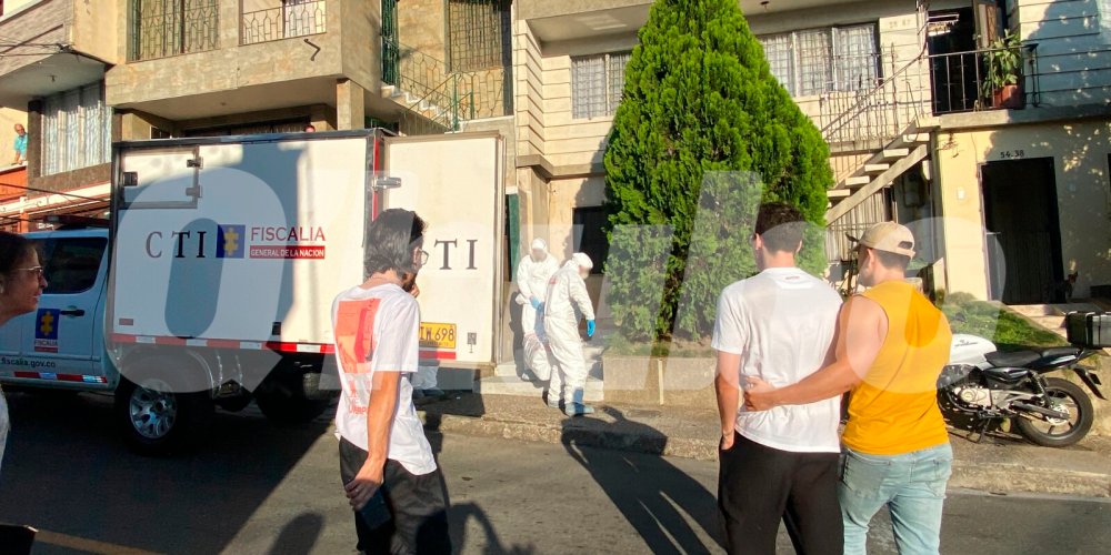 Interpol está tras la pista del feminicida de Laura Isabel, joven hallada muerta en una maleta Con circular azul de la Interpol también buscan dar con el paradero de Jesse Wiseman, el canadiense que es señalado del feminicidio de Laura Isabel Lopera, ocurrido en Medellín. El sujeto salió del país rumbo a Turquía.