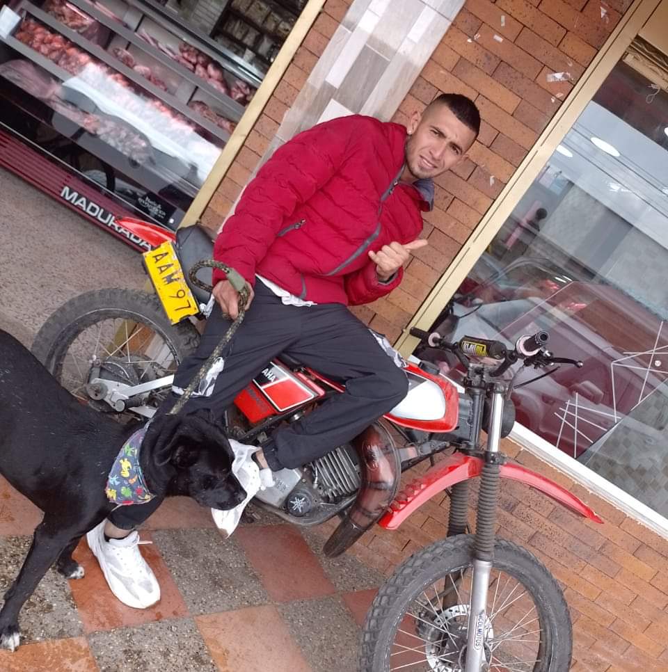Josué fue la víctima de un ataque a puñal en Facatativá Faltaban tan solo 5 minutos para que se terminara la noche del viernes, cuando la tragedia se tomó una de las calles del barrio Chapinero, en Facatativá (Cundinamarca).