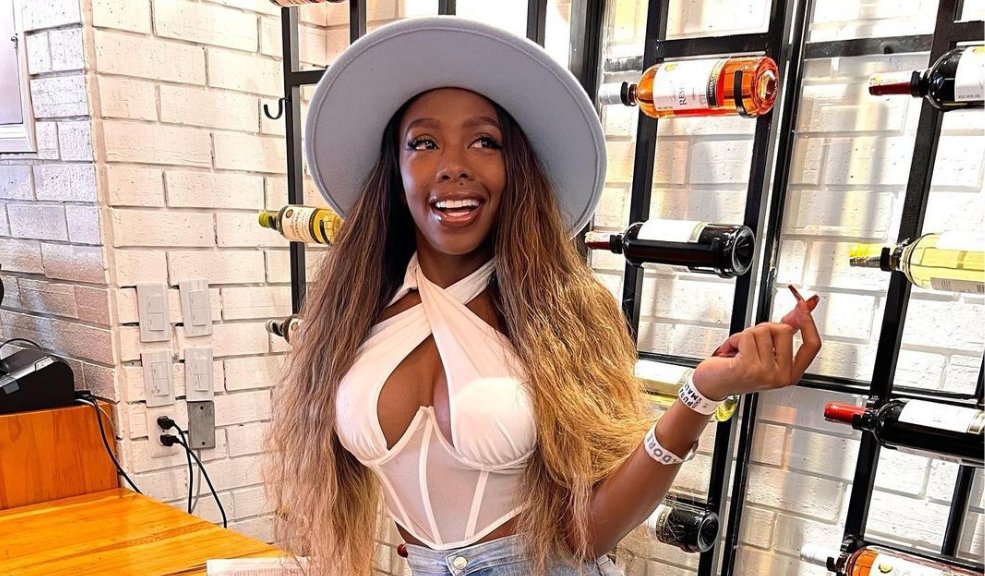 Karen Sevillano, desde ya la favorita de 'La Casa de los Famosos' Karen Sevillano confirmó su participación en 'La Casa de los Famosos', convirtiéndose desde ya en la favorita. Dijo que llegará para meterle el "el picor, el ajícito".