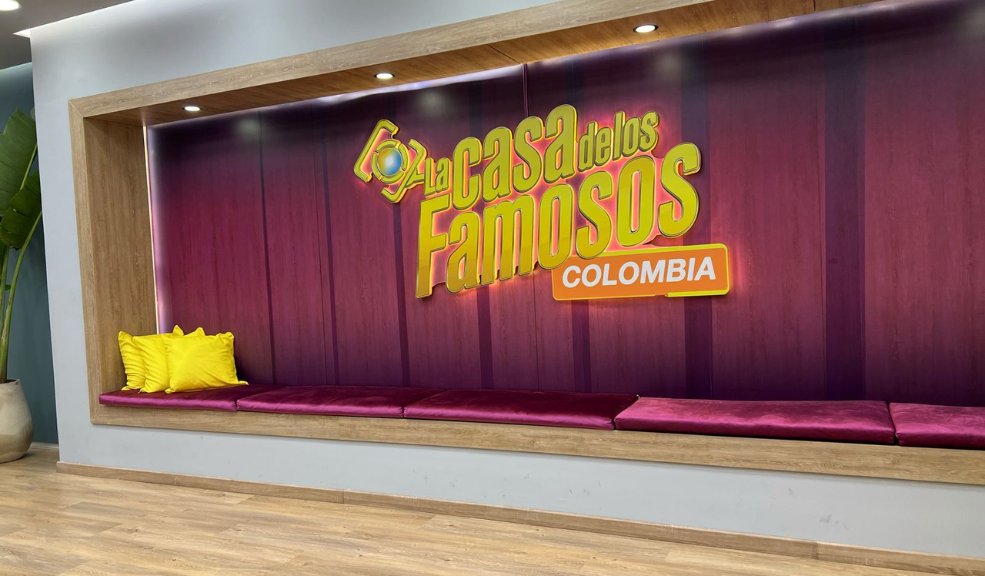 Los mejores memes que dejó el primer capítulo de 'La Casa de los famosos' 4 Los mejores memes que dejó el primer capítulo de 'La Casa de los famosos' El canal RCN estrenó la noche del domingo el reality 'La casa de los famosos Colombia', lo que generó polémica en redes sociales.