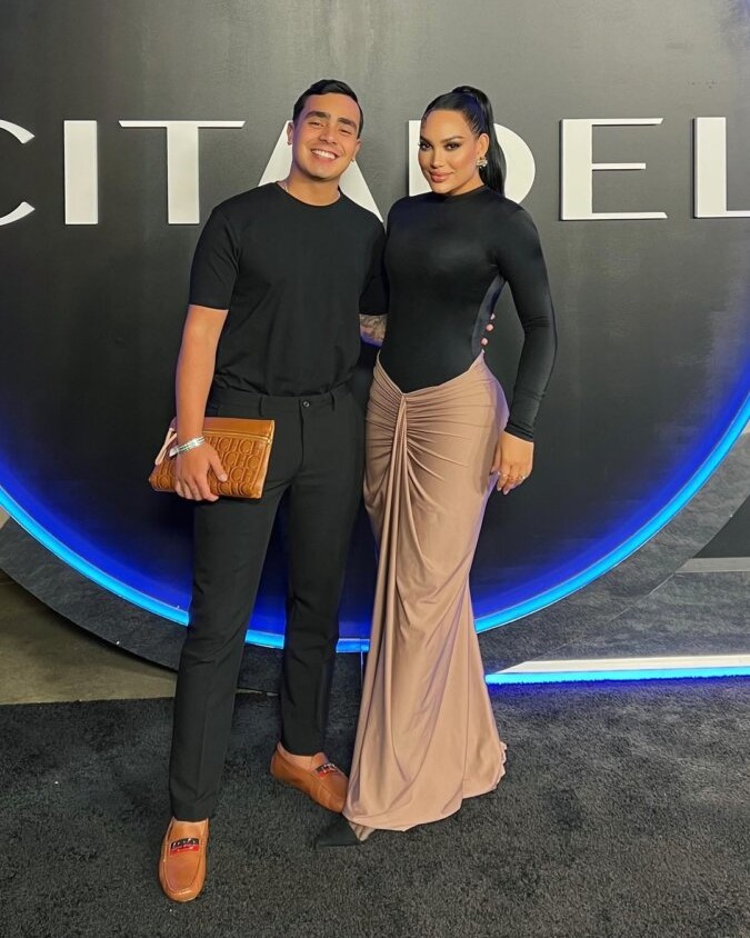 Marcela Reyes afirma que Saruma le habría sido infiel a Andrea Valdiri 1 Marcela Reyes afirma que Saruma le habría sido infiel a Andrea Valdiri La DJ Marcela Reyes ha causado revuelo en las redes sociales al hablar abiertamente sobre una posible infidelidad de Felipe Saruma hacia Andrea Valdiri, su exesposa.