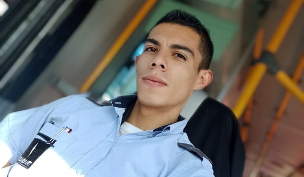 Michael, el conductor que enfrentó y encerró a colados en un bus del Sitp Q'HUBO habló con Michael, el joven conductor que enfrentó y encerró a una pareja de colados en un bus del Sitp. Esto nos dijo sobre lo ocurrido.