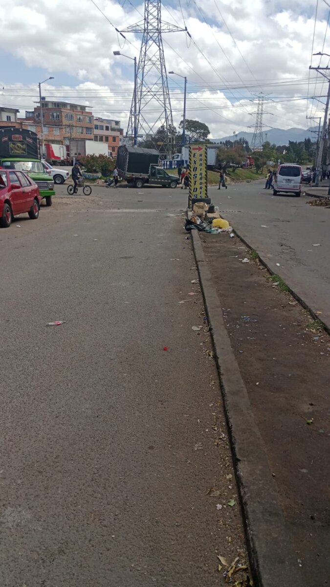 Misterioso homicidio de hincha de Millonarios en Ciudad Bolívar Como Hansel Yordi Molina Narváez, de 30 años, fue identificado el joven asesinado la noche del viernes en la localidad de Ciudad Bolívar. Los hechos aún son materia de investigación.
