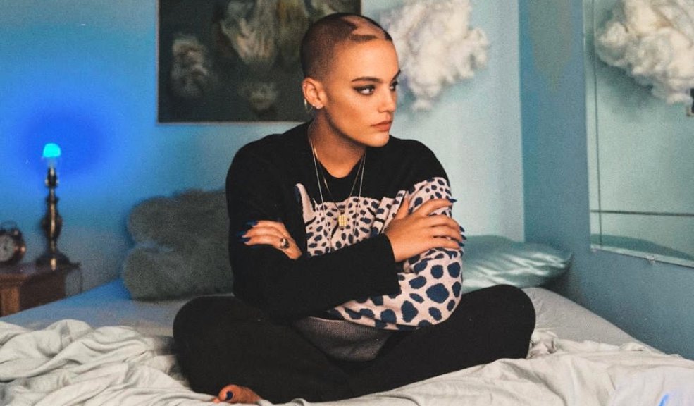 Muere ‘Cat Janice’, quien se hizo viral por dejarle a su hijo una canción de herencia 6 Muere ‘Cat Janice’, quien se hizo viral por dejarle a su hijo una canción de herencia La mujer estadounidense que padecía cáncer terminal murió el día de hoy 28 de febrero tras la dura batalla que afrontaba con la enfermedad. Catherine, que había hecho una canción para poder dejar algo de dinero a su pequeño niño de 7 años, pidió en redes sociales la divulgación de su contenido, para dejarle las ganancias tras su muerte.