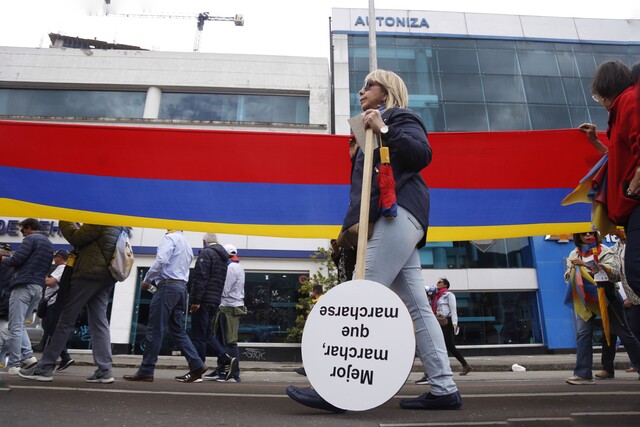 Opositores del gobierno Petro convocan a marchas el próximo 6 de marzo 1 Opositores del gobierno Petro convocan a marchas el próximo 6 de marzo La convocatoria promovida en redes sociales se desarrolla bajo el lema "Las mil razones para decir no más Petro". Aunque por el momento no se han definido puntos de encuentro ni horarios, se dice que se pretende defender el supuesto "deterioro de la democracia, la economía, la seguridad y la salud en el país".