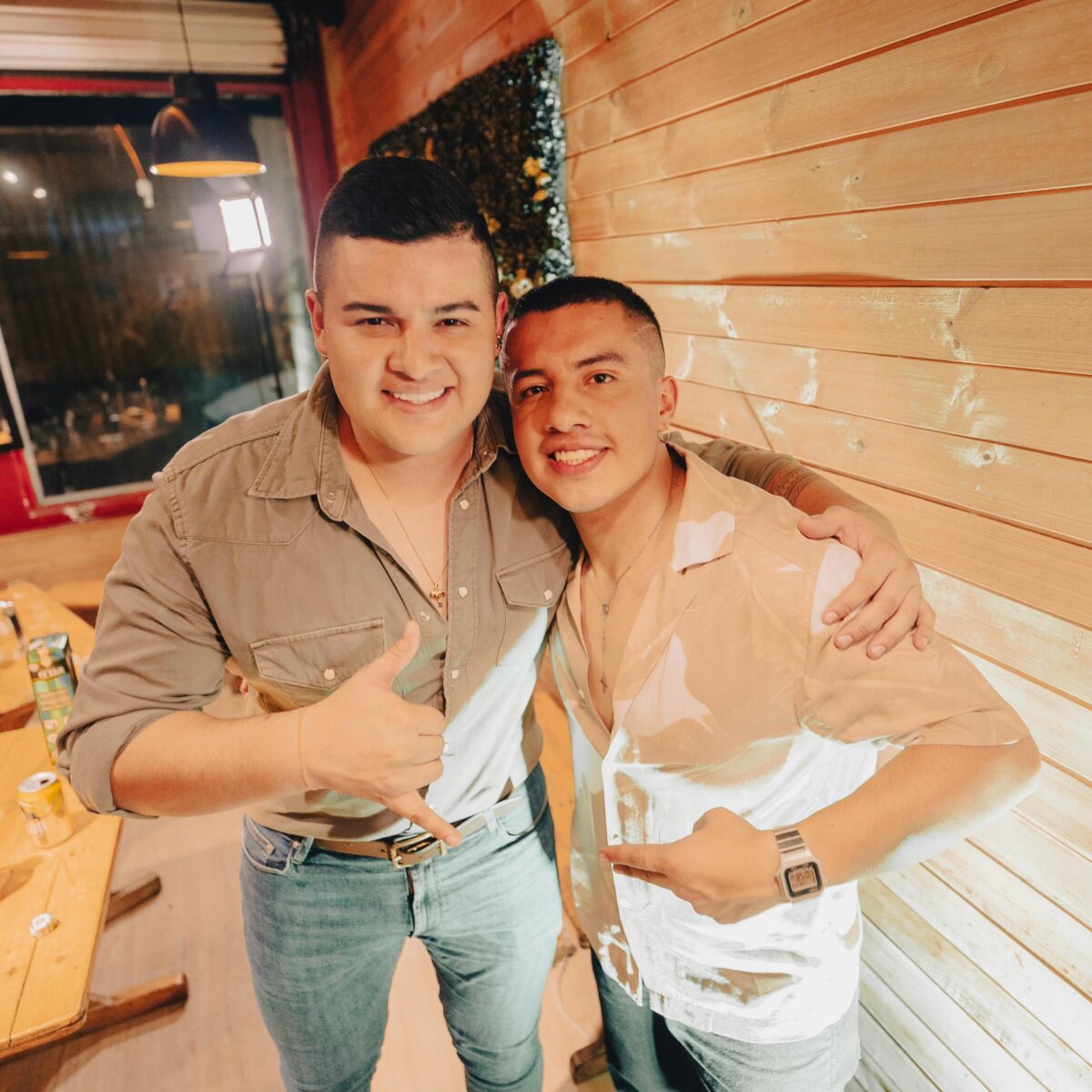 Pase la tusa con 'Me puse pa' farrear' 1 Pase la tusa con 'Me puse pa' farrear' Si es un damnificado de San Valentín y no recibió nada, regálese un deleite musical con 'Me puse pa´ farrear' una canción especial para pasar la tusa.