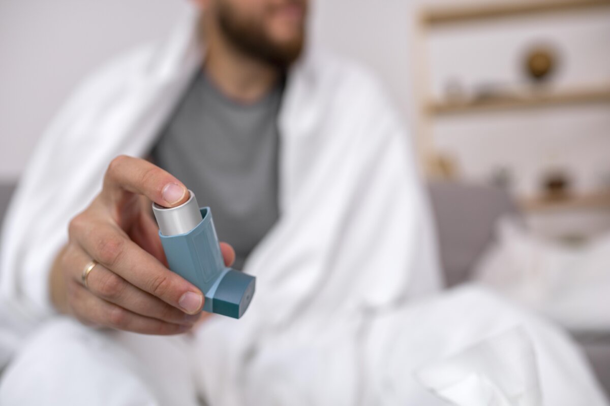 Pille cómo prevenir las enfermedades respiratorias El Consejo Colombiano de Seguridad (CCS) emitió un comunicado urgente sobre la importancia de prevenir el contagio y la transmisión de las enfermedades respiratorias agudas (ERA) e infecciones respiratorias agudas (IRA). Le contamos algunas recomendaciones.