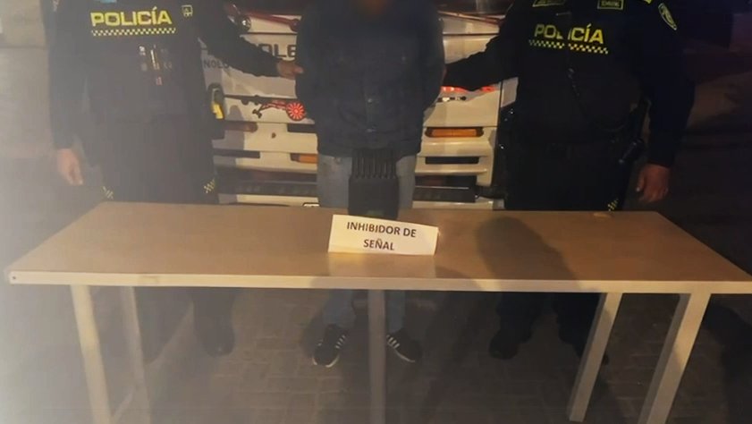 Recuperan camión que había sido robado en Fontibón 1 Recuperan camión que había sido robado en Fontibón El vehículo fue recuperado en el barrio Colores de Bolonia, en la localidad de Usme.