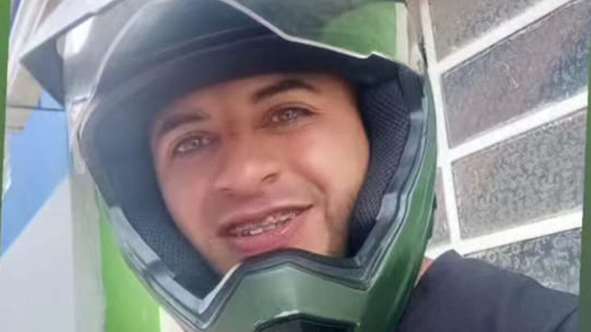 Salvaje asesinato de Felipe en Soacha José Felipe Siatova Morales murió tras recibir una brutal golpiza en una zona límite entre Ciudad Bolívar y Soacha. Q'HUBO conoció los detalles del salvaje crimen.