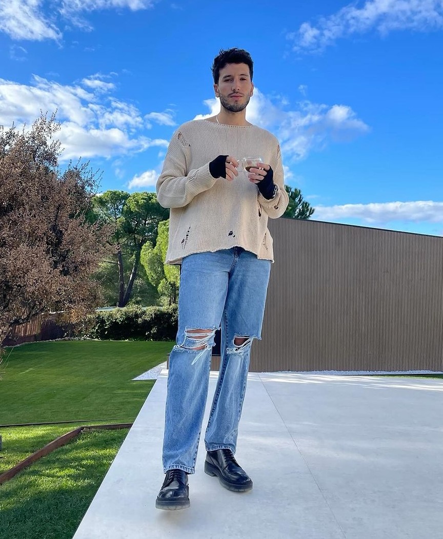 Sebastián Yatra confiesa que es incapaz de ser fiel por más de un año 1 Sebastián Yatra confiesa que es incapaz de ser fiel por más de un año #ZonaRosa Sebastián Yatra confesó en un videopodcast que las relaciones deberían ser más libres y sin tantos tapujos.