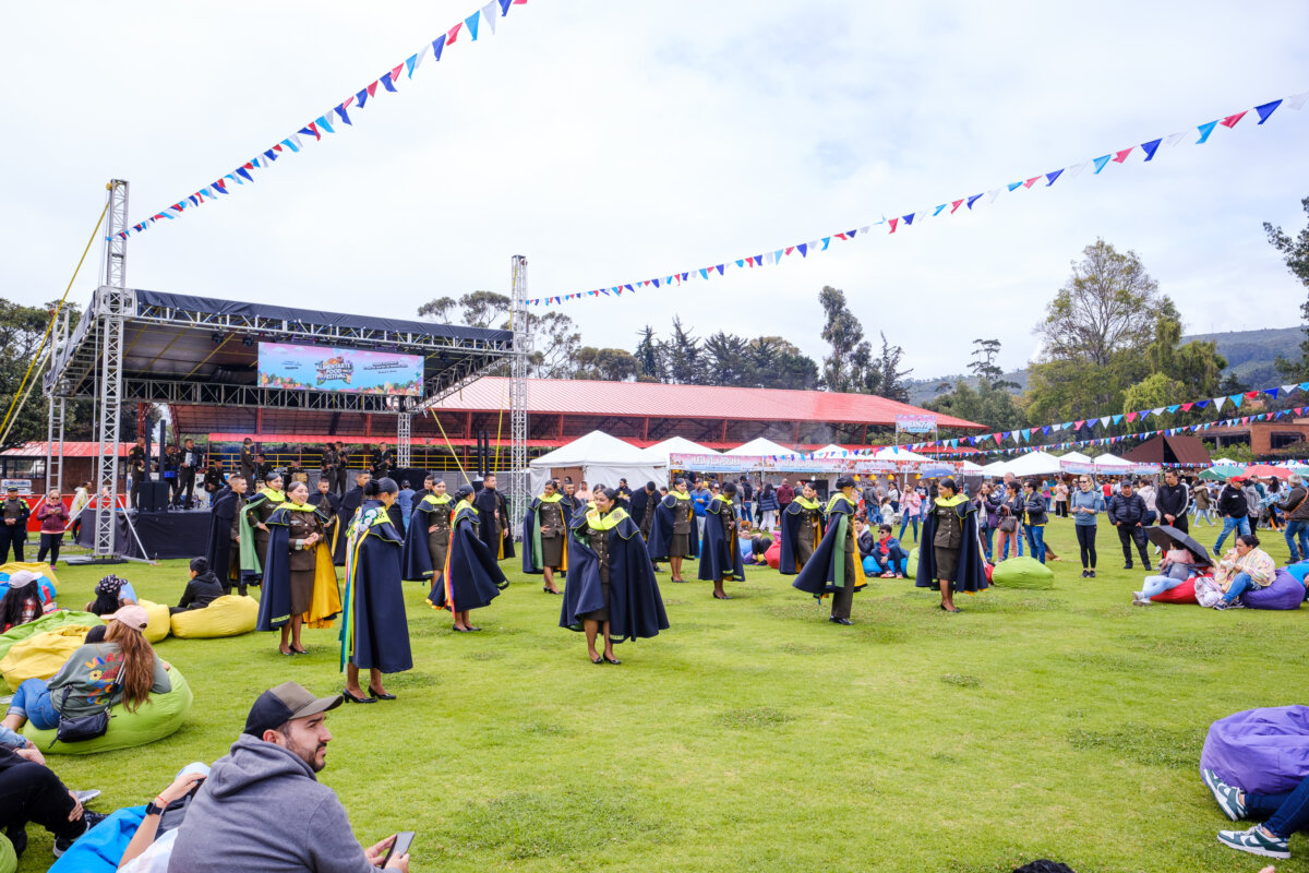 Todo lo que debe saber para el festival gastronómico de Bogotá: Alimentarte 1 Todo lo que debe saber para el festival gastronómico de Bogotá: Alimentarte La Fundación Corazón Verde trae nuevamente el festival gastronómico más importante del país: Alimentarte.