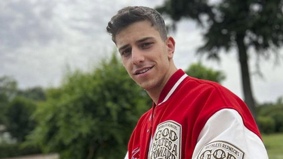 Youtuber es condenado por causar la muerte de un niño mientras cumplía un reto Parte del desafío era permanecer al volante durante 50 horas, pero el reto terminó en tragedia cuando el Lamborghini que conducía chocó contra un auto familiar, ocasionando la tragedia.