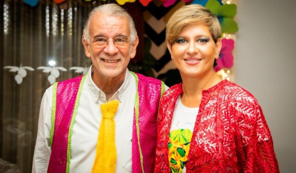 "Nadie nos abucheó": primera dama sobre desfile en el Carnaval de Barranquilla La Primera Dama, Verónica Alcocer, había participado en diversas actividades relacionadas al Carnaval de Barranquilla, sin ningún percance, hasta este sábado cuando tuvo que salirse del desfile por la Vía 44.