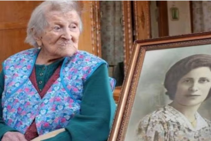 Abuelita vivió hasta los 117 años y se alimentó de lo mismo todos los días Emma Morano, oriunda de Piamonte, Italia, vivió 117 años. A lo largo de su vida, fue testigo de guerras, cambios de papas y avances tecnológicos. La mujer reveló sus secretos para la longevidad.
