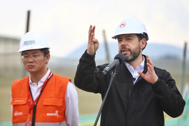 Alcalde Galán asegura que la primera línea del Metro no tendrá modificaciones El alcalde de Bogotá, Carlos Fernando Galán, enfatizó que el metro de Bogotá continuará sin cambios y como está contratado.