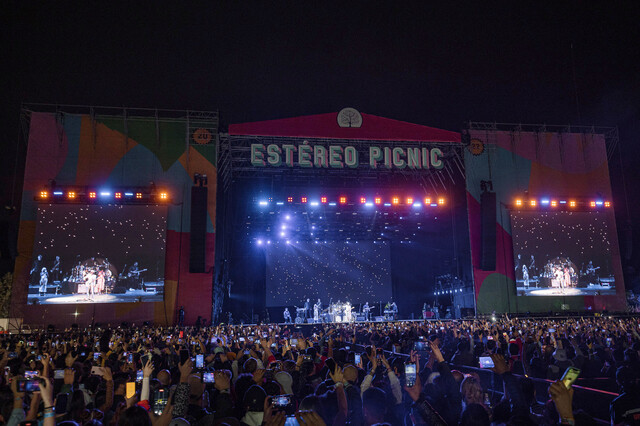 Así podrá ver la transmisión especial del Festival Estéreo Picnic 2024 1 Así podrá ver la transmisión especial del Festival Estéreo Picnic 2024 El Canal Capital, un canal de televisión pública de Bogotá, transmitirá en vivo los cuatro días del Festival Estéreo Picnic de este año, así que quienes no puedan asistir presencialmente no se perderán de las emociones.