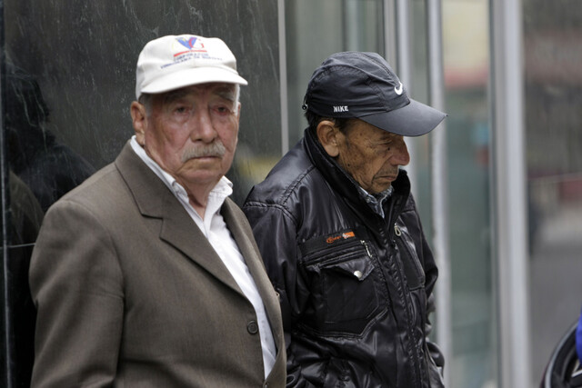Así funcionará el bono pensional para ancianos mayores de 80 años 1 Así funcionará el bono pensional para ancianos mayores de 80 años Jaime Dussán, presidente de Colpensiones, explicó cómo funcionará el bono pensional para los adultos mayores de 80 años y de dónde saldrán los recursos.