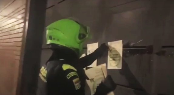 Capturan a 4 sujetos que atemorizaban con panfletos del 'Ejército Gaitanista' en Bogotá 1 Capturan a 4 sujetos que atemorizaban con panfletos del 'Ejército Gaitanista' en Bogotá En la noche de este domingo fueron capturados 4 sujetos que repartían y pegaban panfletos propagandísticos haciendo referencia al 'Ejército Gaitanista', atemorizando a los habitantes de varias localidades de Bogotá.
