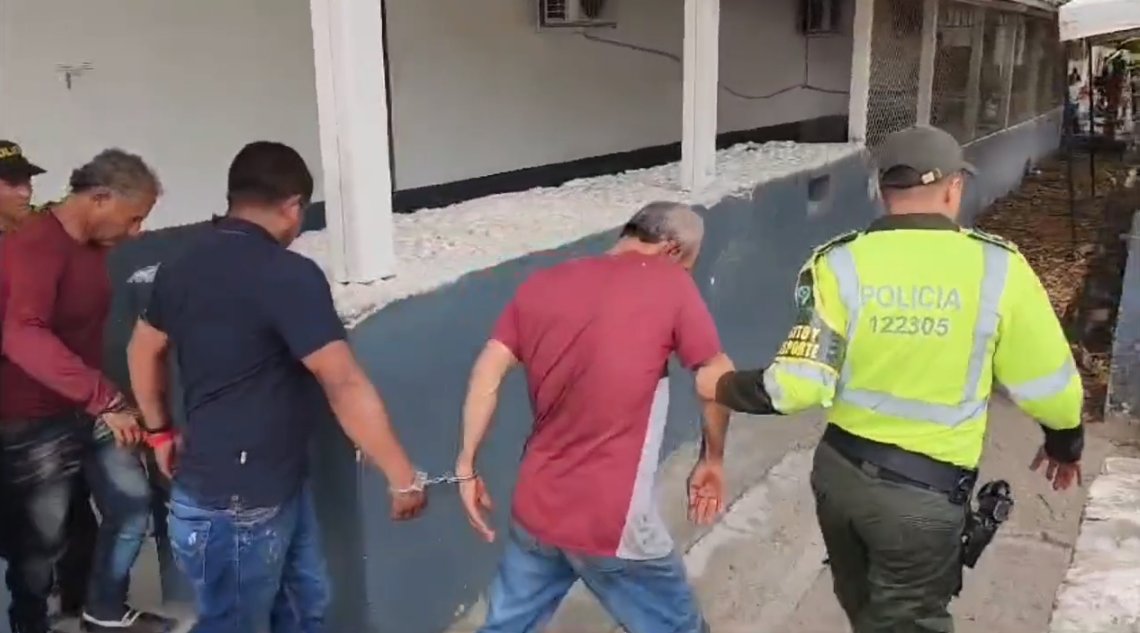 Cayeron tres pillos por robo de ganado en Cundinamarca Los delincuentes amordazaron a los trabajadores de una finca para robar el ganado.