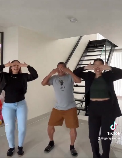 EN VIDEO: 'Mane' Díaz causó furor en redes tras aparecer bailando 'El Secuestro' 1 EN VIDEO: 'Mane' Díaz causó furor en redes tras aparecer bailando 'El Secuestro' El padre del futbolista Luis Díaz hizo explotar las redes sociales con su baile.