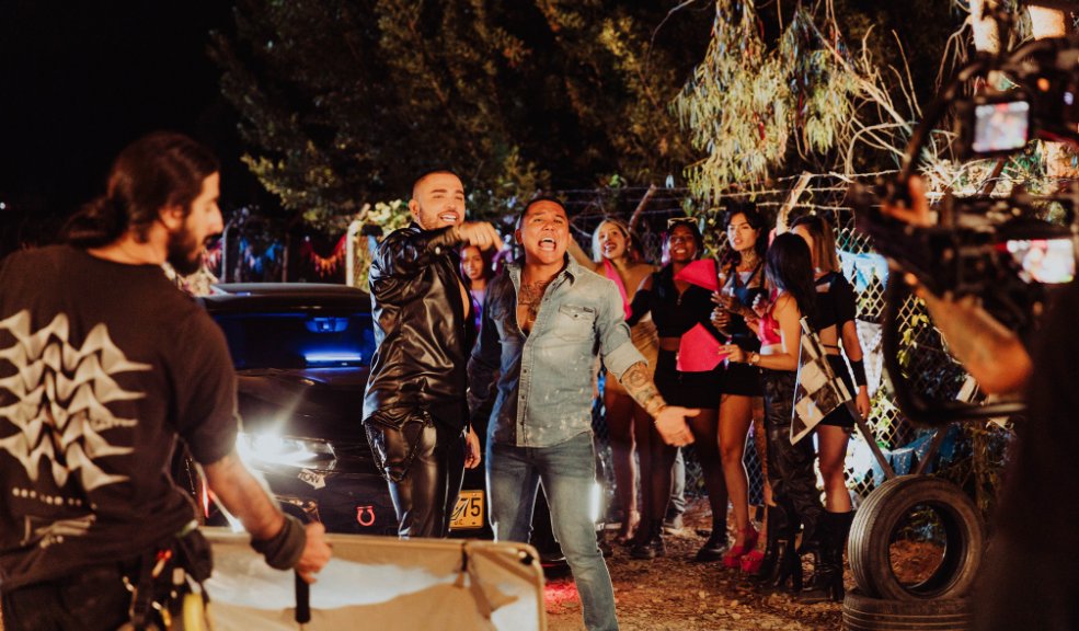 Edwin Luna, de la Trakalosa de Monterrey se une a Jessi Uribe en 'Te La Debo' El reconocido cantante y líder de La Trakalosa de Monterrey, Edwin Luna, presenta su más reciente sencillo musical titulado 'Te La Debo', en colaboración con Jessi Uribe.