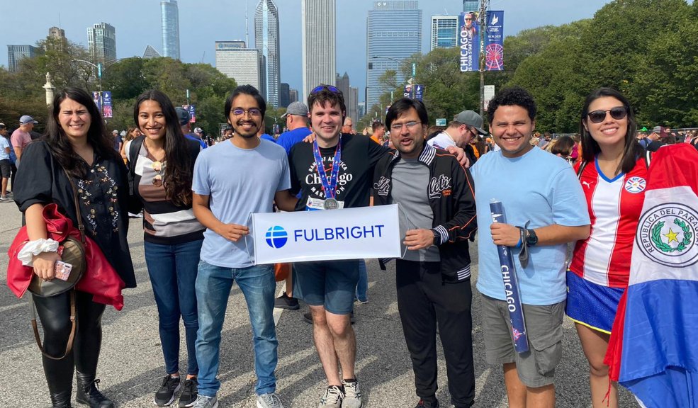 Fulbright Colombia lanza convocatoria de becas de posgrado para profesionales La Comisión para el Intercambio Educativo y Cultural entre Estados Unidos de América y Colombia estará ofreciendo un total de 48 cupos para formación de alta calidad en estudios de maestrías y doctorados.