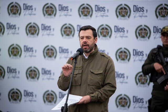Galán explica cómo funcionaría nuevo modelo de pico y placa en Bogotá El alcalde Carlos Fernando Galán aseguró que el pico y placa tendrá cambios en los próximos meses.