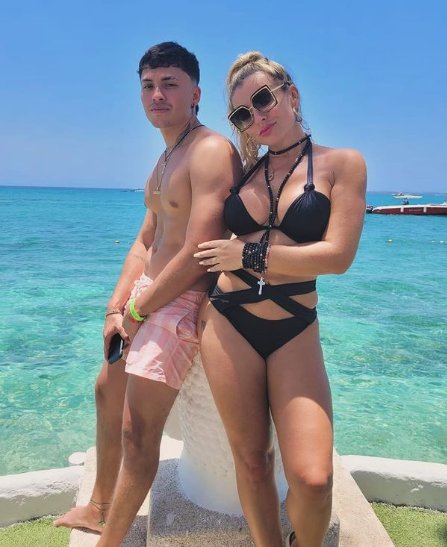 "Hay que ser sincero": hijo de Sandra Muñoz confronta a Juan David por su relación El hijo de la modelo Sandra Muñoz visitó 'La Casa de los Famosos' y aprovechó el momento para hablar con Juan David por la relación que lleva con su madre.