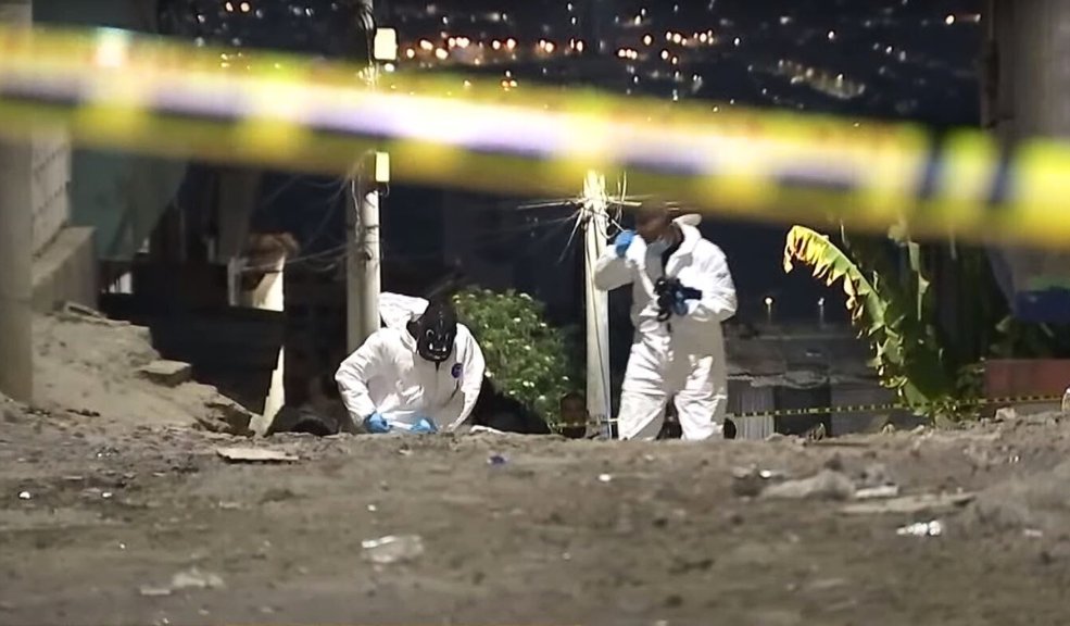 Homicidio a bala en Ciudad Bolívar Un joven de 25 años murió luego de ser impactado a bala en el sector de Santa Viviana, en Ciudad Bolívar.