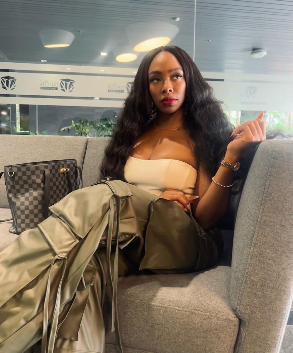 Karen Sevillano estuvo a punto de ser dama de compañía 1 Karen Sevillano estuvo a punto de ser dama de compañía La desagradable experiencia que vivió Karen Sevillano al presentarse a un trabajo y enterarse en la entrevista que era para ser dama de compañía.