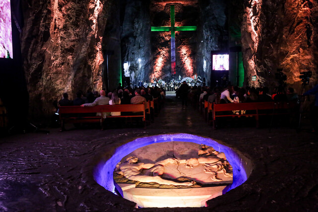 La Catedral de Sal de Zipaquirá: destino turístico imperdible en Semana Santa La majestuosa Catedral de Sal de Zipaquirá, considerada el segundo lugar de culto más impresionante del mundo, se prepara para recibir una afluencia masiva de visitantes durante la Semana Santa del 2024.