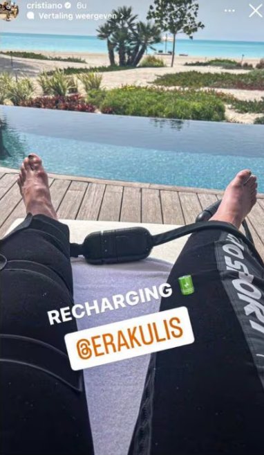 La perturbadora foto de los pies de Cristiano Ronaldo La foto de los pies del futbolista causó revuelo en redes.