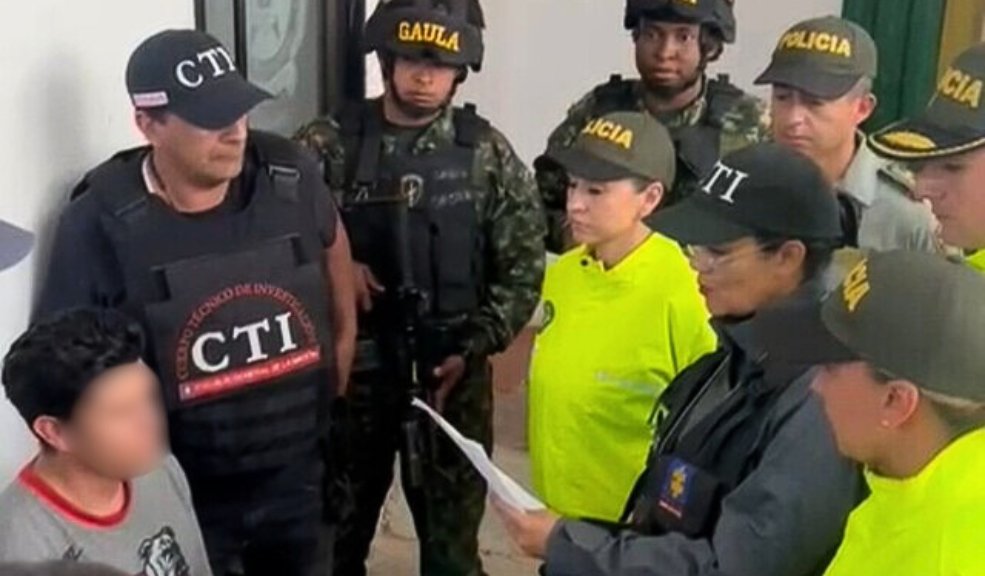 Las pruebas contra el padrastro de Jerónimo, acusado de la muerte del menor 1 Las pruebas contra el padrastro de Jerónimo, acusado de la muerte del menor Luego de la captura, esta persona será presentada ante un juez de garantías en las próximas horas y deberá responder como presunto responsable del delito de homicidio agravado.