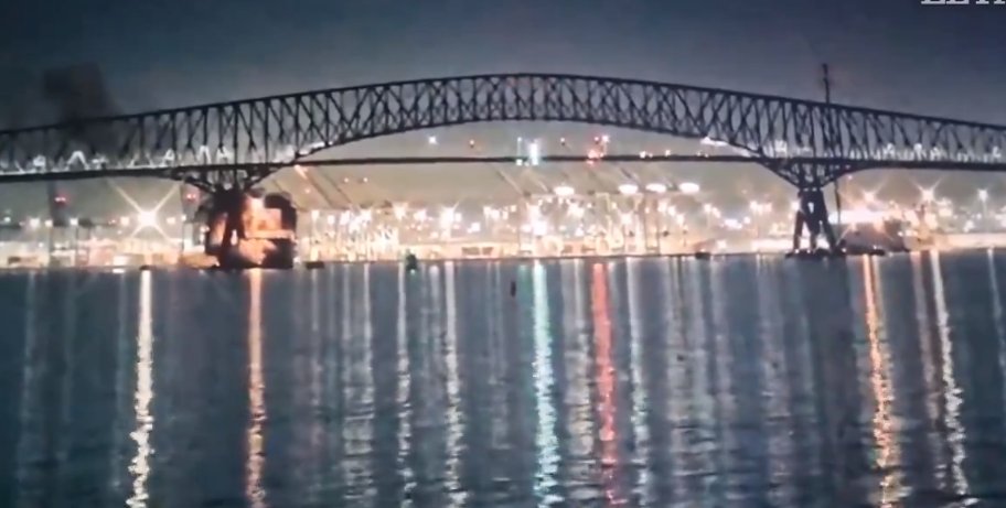 EN VIDEO: Momento exacto en el que barco derrumba puente de Baltimore en Estados Unidos El impactante accidente ocasionó que el puente se desplomara en segundos.