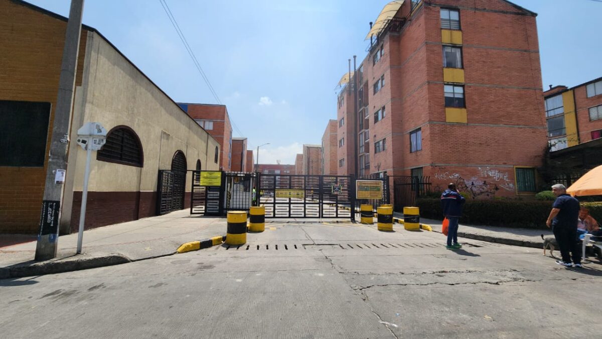 Sicarios asesinaron a una mujer en Bosa Una mujer de aproximadamente 30 años, fue asesinada por sicarios en Bosa.