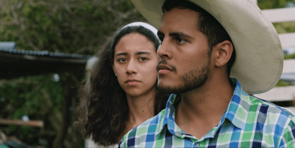 'Sin Clemencia', la nueva historia de amor que llega a los cines del país 'Sin Clemencia' es la nueva película del actor y director Mauro Mauad que se estrena este 19 de marzo en todas las salas de cine de Colombia. Con esta producción llama a la empatía y al entendimiento mutuo, recordando que la compasión y el perdón son fundamentales para una coexistencia armoniosa.