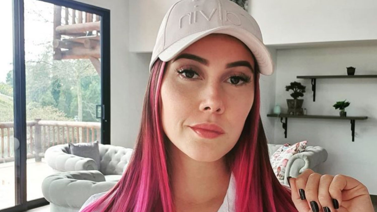“Tenía amenazas de muerte”: Manuela Gómez habló de lo que vivió al salir de ‘Protagonistas’ Manuela confesó que luego de su salida del programa, tuvo que esconderse unos días porque la tenían amenazada y ni siquiera podía volver a Medellín.