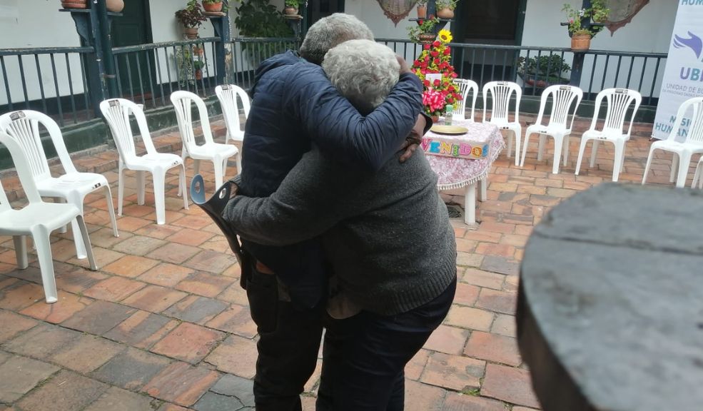 Tres décadas pasaron para volver a abrazar a su hijo Desde finales de 2019, la Unidad de Búsqueda dispuso dos equipos territoriales para la ubicación de Jerónimo y el reencuentro con su familia, separados por causa del conflicto armado.